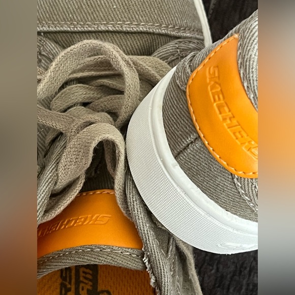 Boy’s Skechers Memory Foam Gel-Infused Direct Pulse Jump Shift Canvas Sneakers - Picture 6 of 13